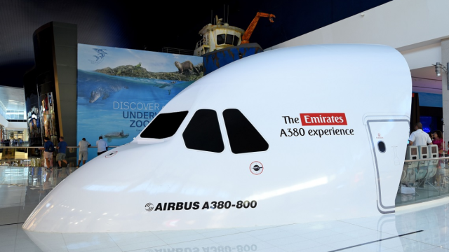 Emirates A380 Dubai-1