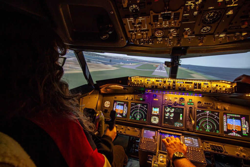 737 Flight Deck Experience Brighton-5