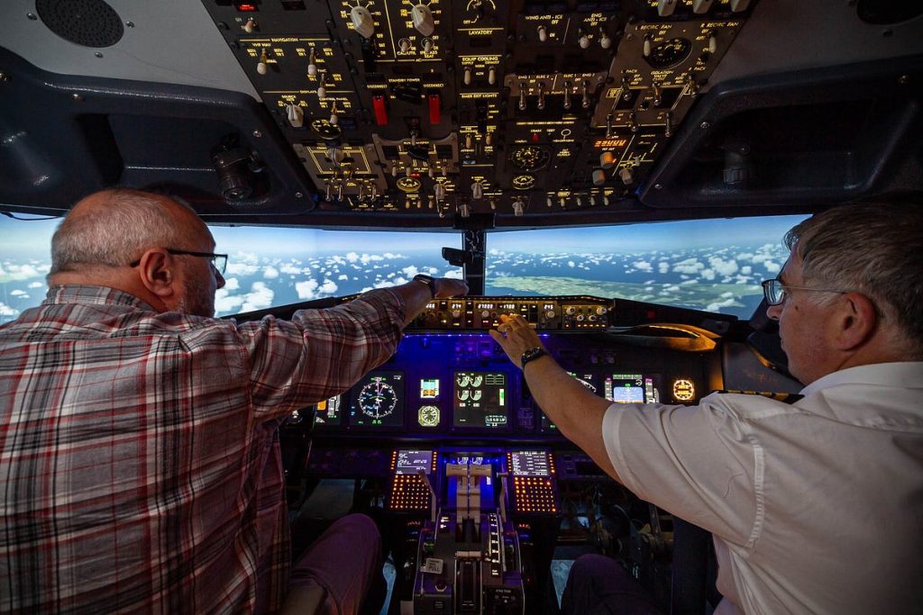 737 Flight Deck Experience Brighton-6