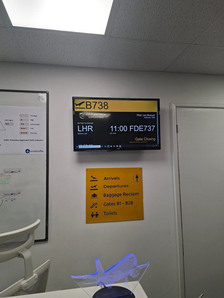 737 Flight Deck Experience Brighton-7