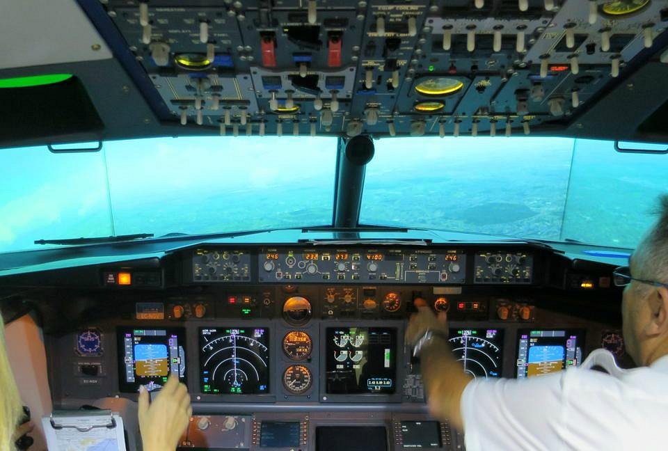 Aeroteca Simuteca Barcelona Boeing 737, Mooney M20 & VR Flight Simulators-10