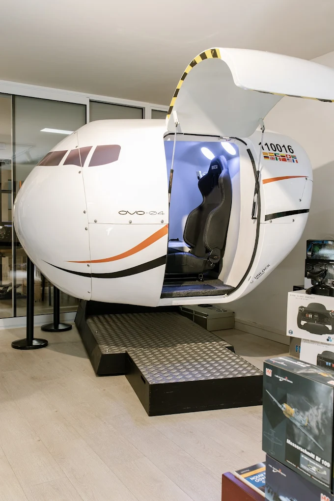 Aeroteca Simuteca Barcelona Boeing 737, Mooney M20 & VR Flight Simulators-2