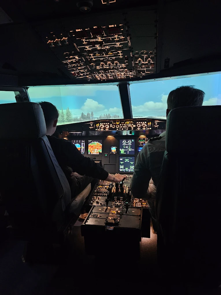 AirPoint Gdańsk Airbus A320 Flight Simulator in the Old Shipyard District-2