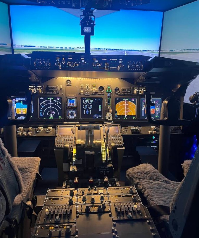 Airline Experience Surrey B737-7