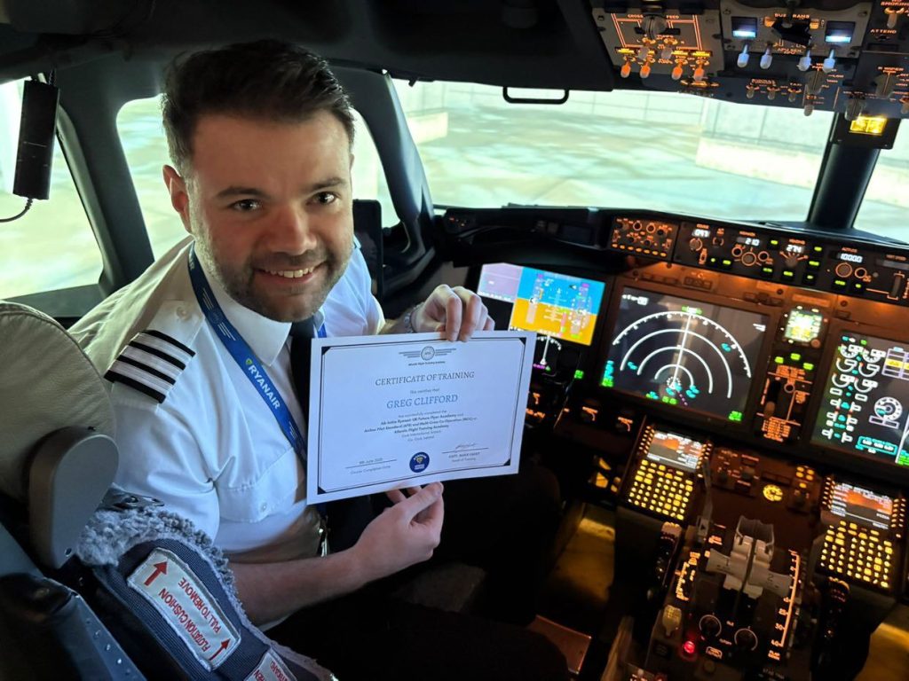 Atlantic Flight Training Academy Boeing 737-800 NG Experience Cork-5