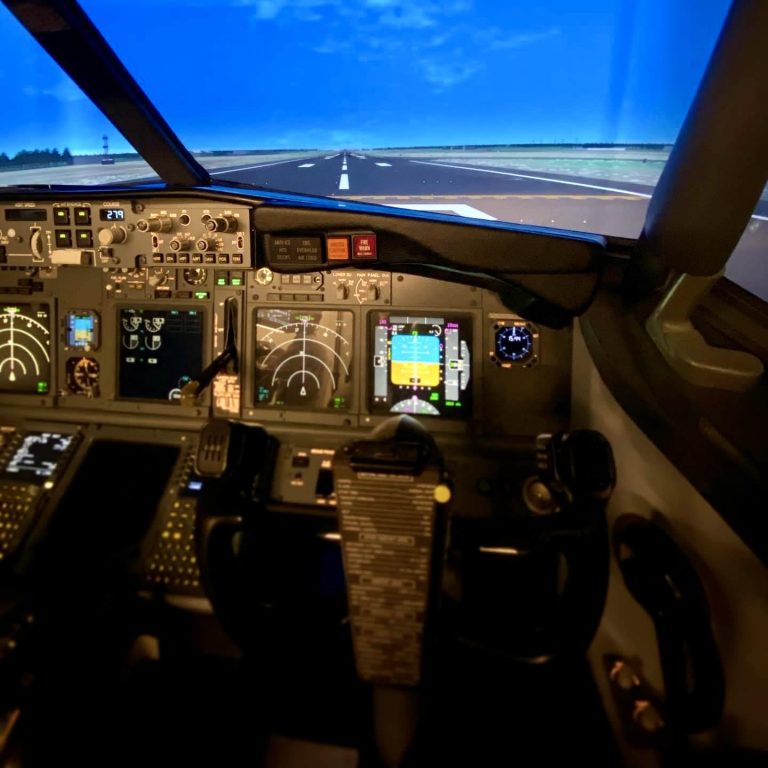 Atlantic Flight Training Academy Boeing 737 800 NG Experience Cork