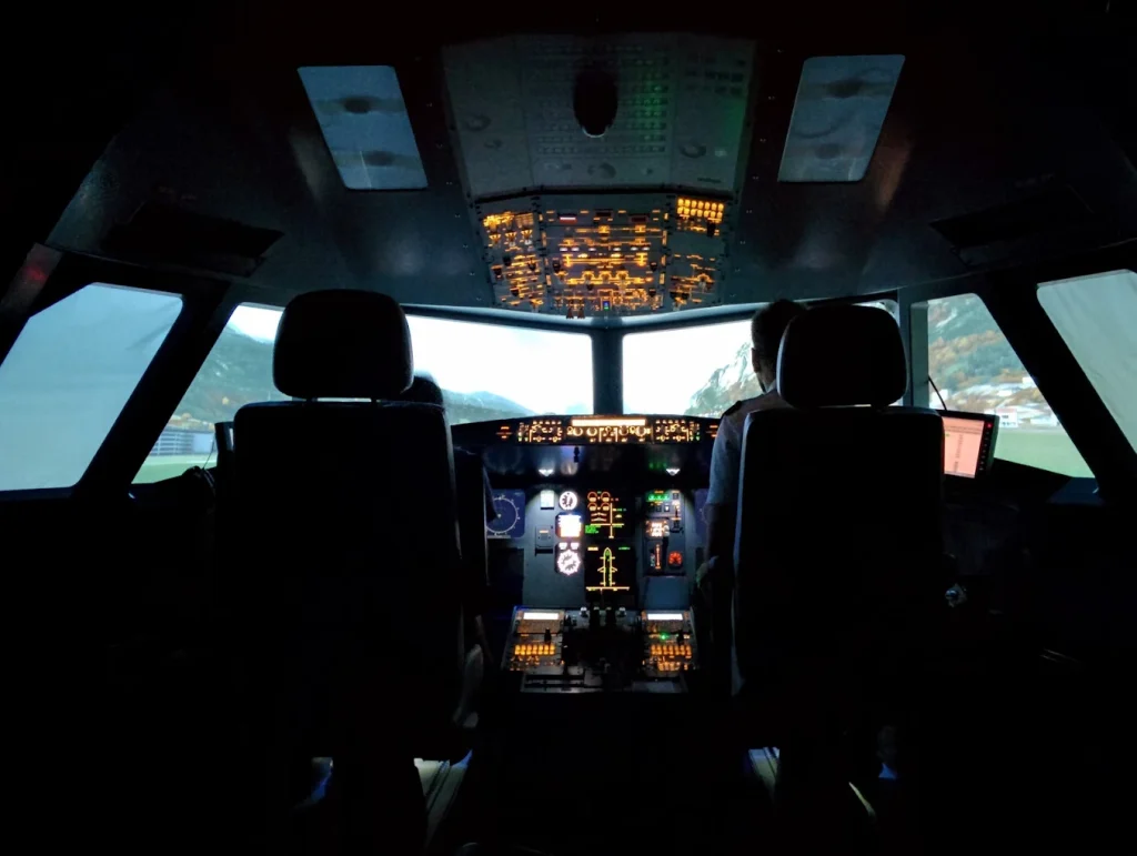 AviaSim Bordeaux Airbus A320 Flight Simulator in the Chartrons District-3