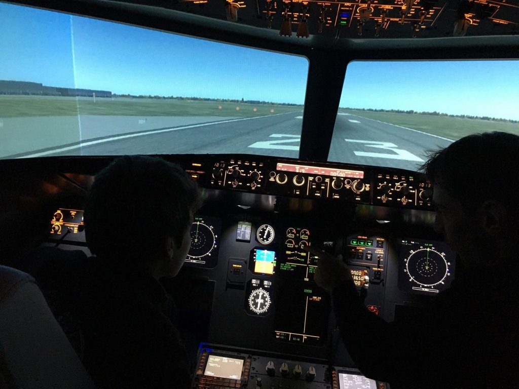 AviaSim Bordeaux Airbus A320 Flight Simulator in the Chartrons District-8