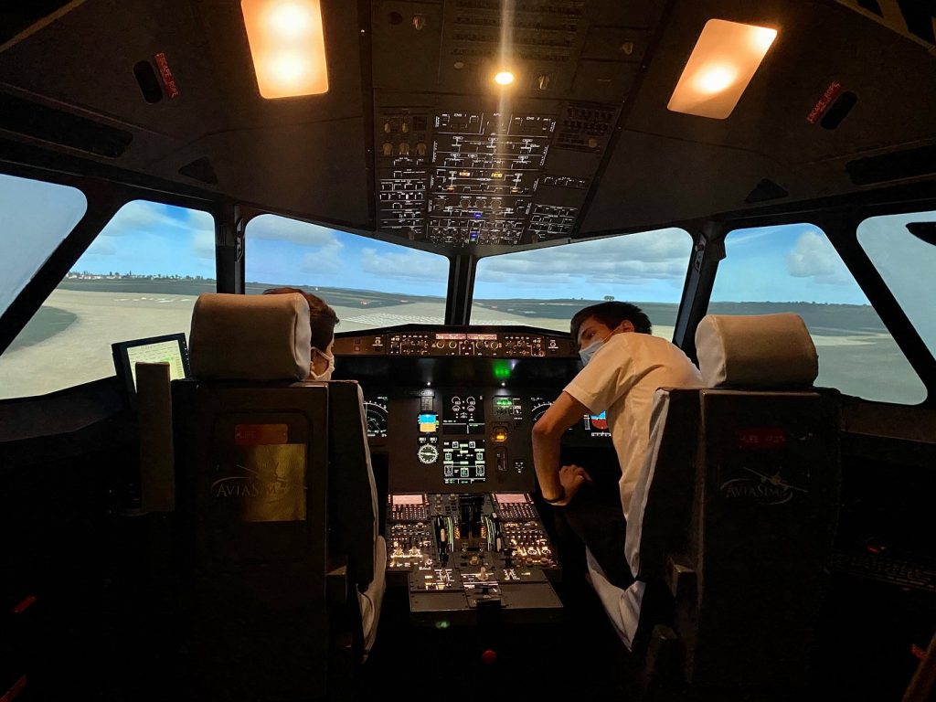 AviaSim Lyon Airbus A320 & Two F-35 Fighter Jet Simulators at Pôle Pixel, Villeurbanne-5