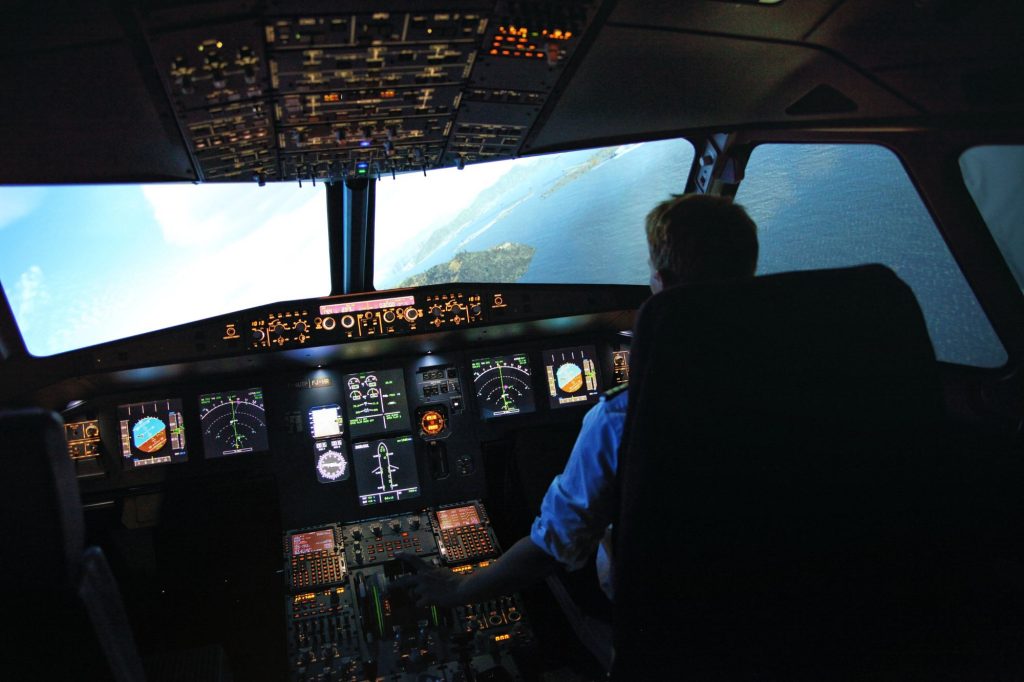 AviaSim Metz: Airbus A320 & Bell 206 Helicopter Simulators at ZAC Euromoselle