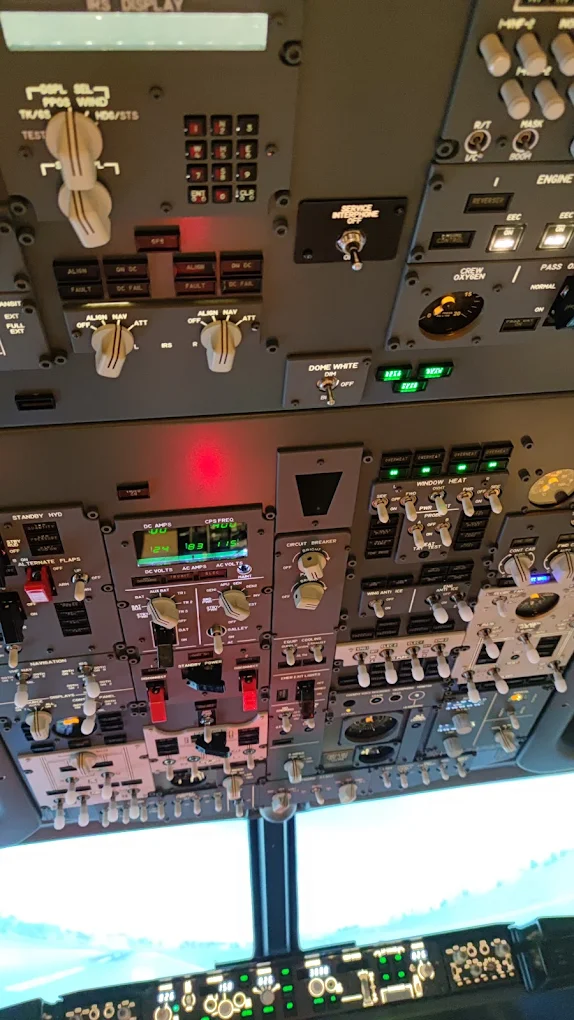 AviaSim Paris Bercy Boeing 737-800 Flight Simulator in the 12th Arrondissement-3