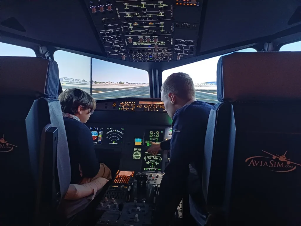 AviaSim Paris Ouest Airbus A320 Flight Simulator at Mercure Porte de Versailles, Vanves-3