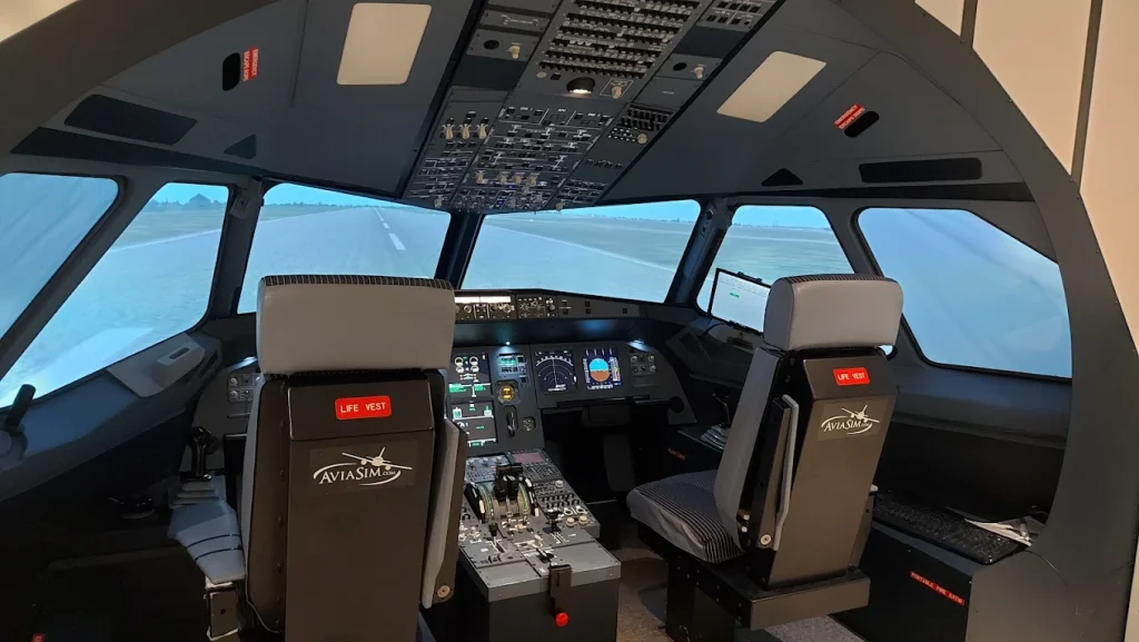 AviaSim Rennes: Airbus A320 Flight Simulator in Le Rheu, Brittany