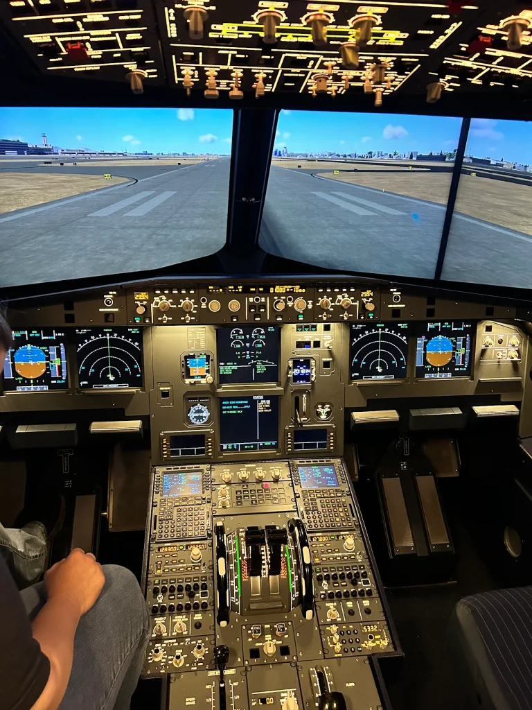 Aviasim Phoenix A320-9