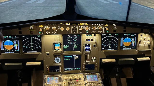 Aviasim Phoenix A320-9