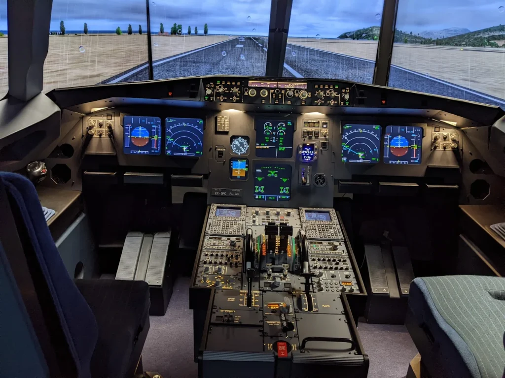 Cinetic Plus Madrid Airbus A320 & Boeing 737-800 Flight Simulators at Cuatro Vientos Airport-1
