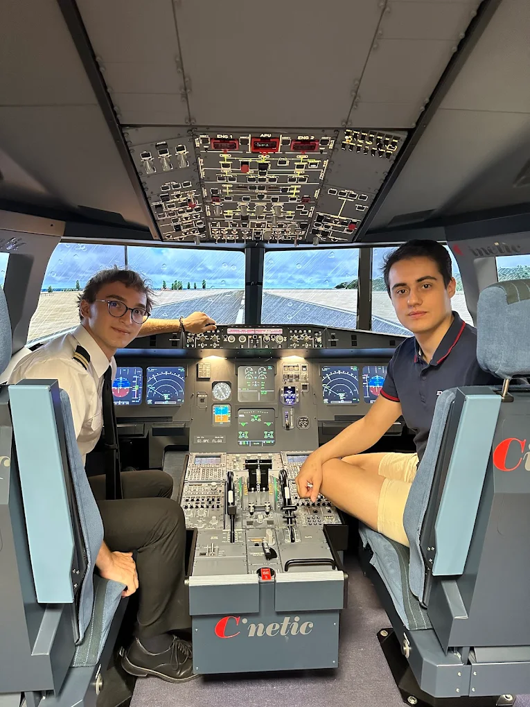 Cinetic Plus Madrid Airbus A320 & Boeing 737-800 Flight Simulators at Cuatro Vientos Airport-2