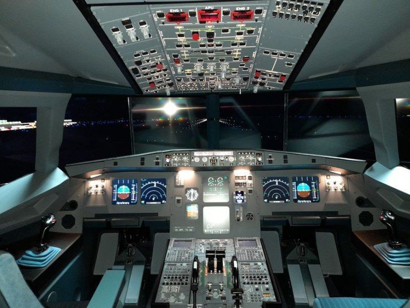 Cinetic Plus Madrid Airbus A320 & Boeing 737-800 Flight Simulators at Cuatro Vientos Airport-5