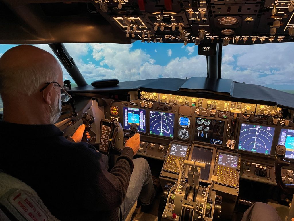 Deeside Flight Simulators Ellesmere Port: A320, Boeing 737, Helicopter & Warrior III
