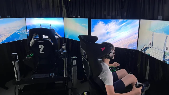 Fighter Jet Simulator Bedfordshire-5
