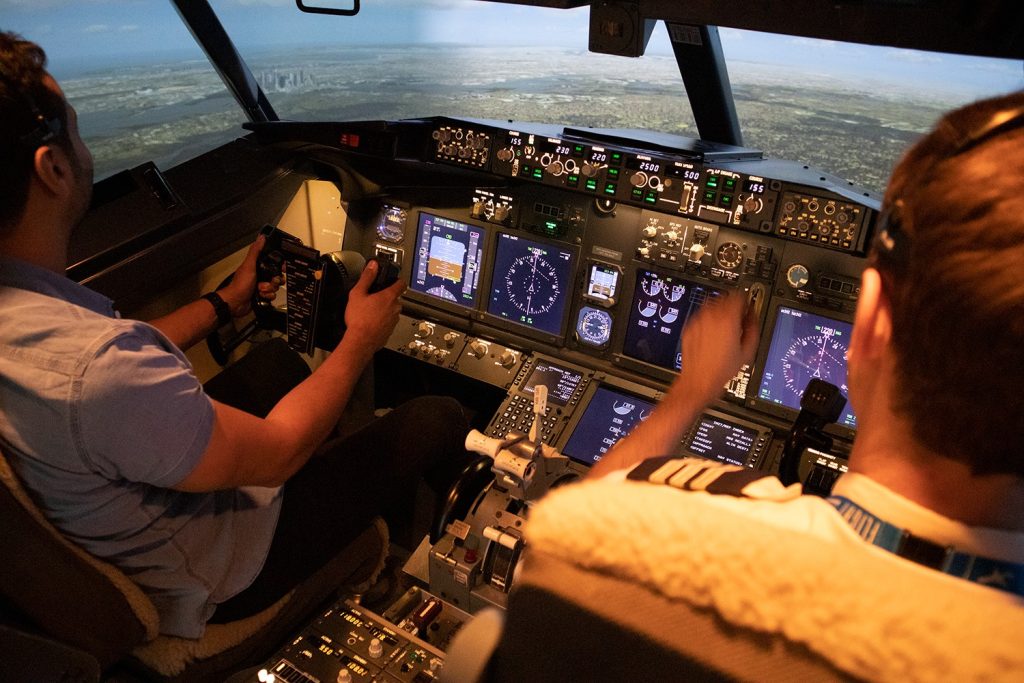 Flight Experience Singapore Boeing 737-3