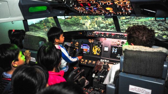 Flight Experience Singapore Boeing 737-4
