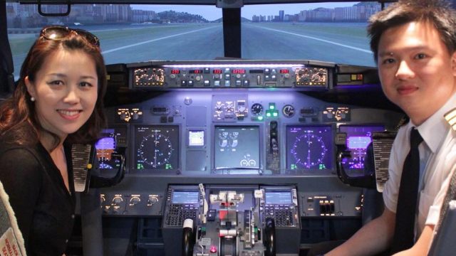 Flight Experience Singapore Boeing 737-6