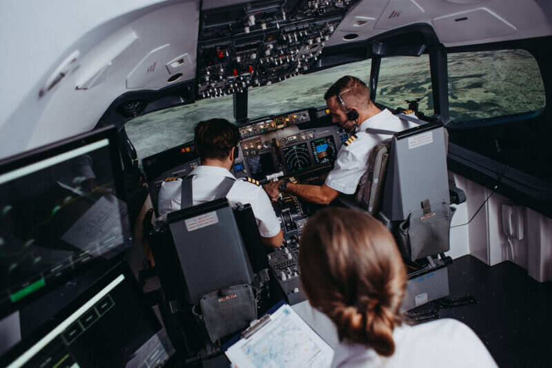 Flight Mode Simulations Faro Boeing 737-800 Cockpit Simulator near Faro Airport-4
