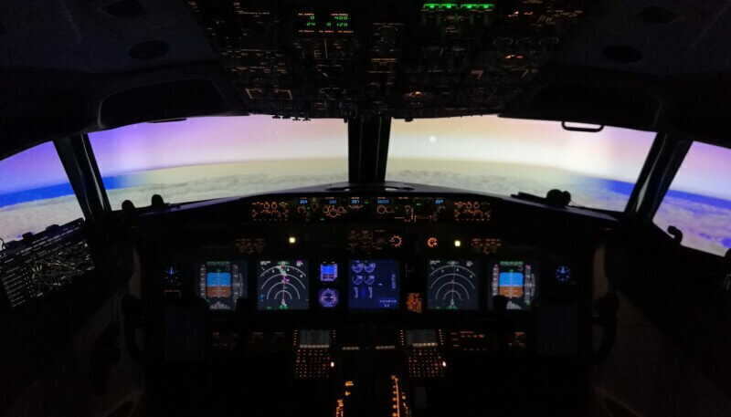 Flight Mode Simulations Faro Boeing 737-800 Cockpit Simulator near Faro Airport-7
