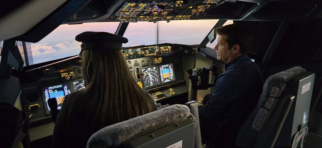 Flight SimCenter Medina Boeing 737, Cessna 172 & FA-18 VR Simulators — Ohio’s Only Enclosed B737-10