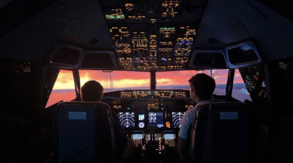 Flight SimCenter Medina Boeing 737, Cessna 172 & FA-18 VR Simulators — Ohio’s Only Enclosed B737-8