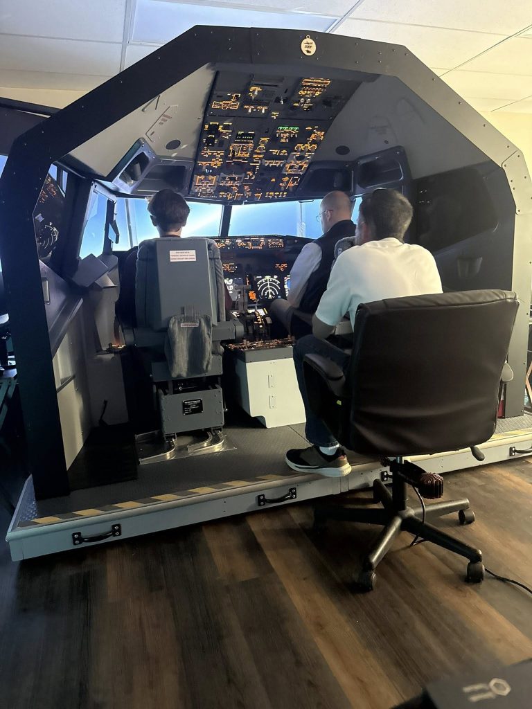 Flight SimCenter Medina Boeing 737, Cessna 172 & FA-18 VR Simulators — Ohio’s Only Enclosed B737-9