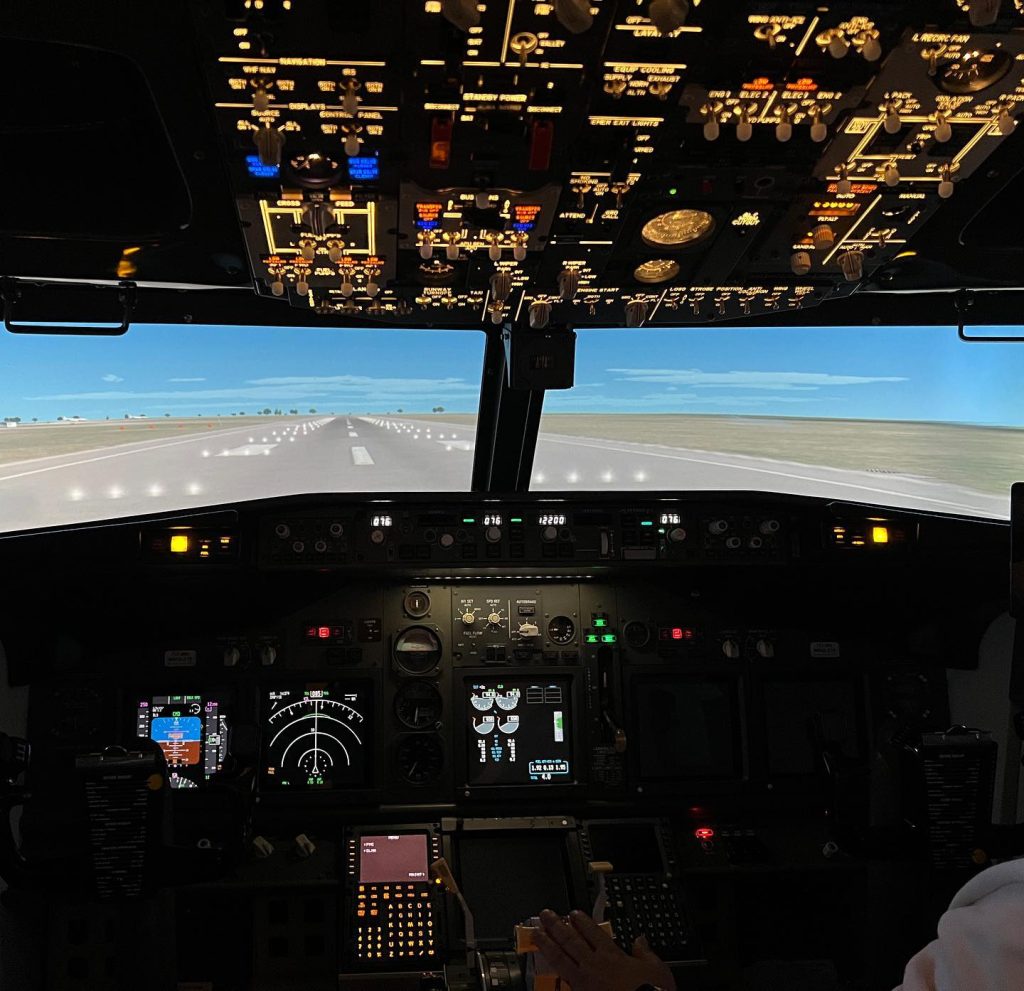 Flight Studio B737 Essex-2