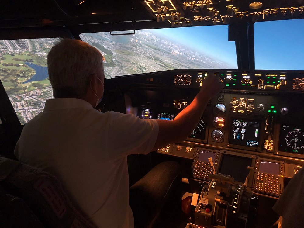 Flight Studio B737 Essex-6