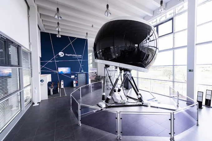 Flugsimulator.com Berlin: Airbus A320 Full Motion Simulator at Mercedes-Benz AirportCenter