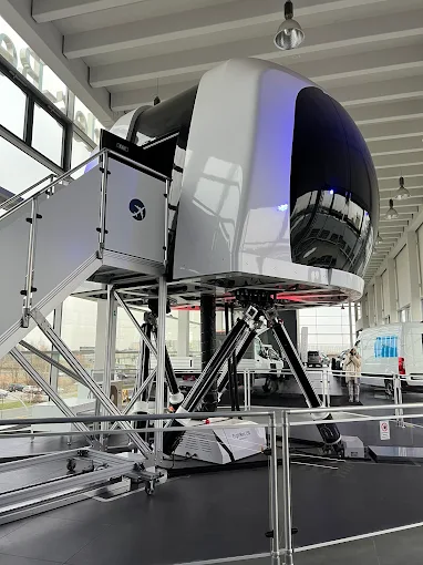 Flugsimulator.com Berlin Airbus A320 Full Motion Simulator at Mercedes-Benz AirportCenter-4