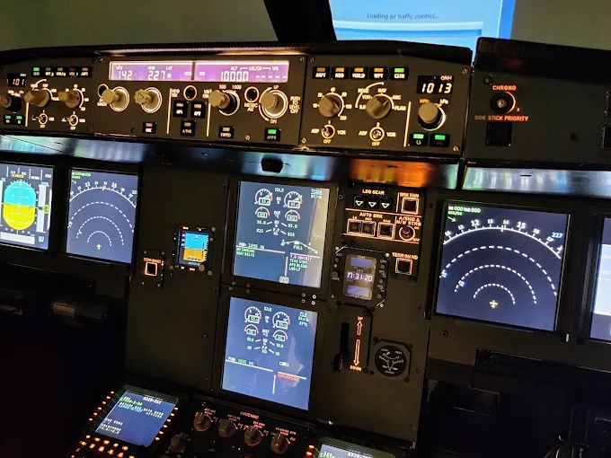 Flugsimulator.com Bremen Airbus A320 Original Cockpit Flight Simulator-10
