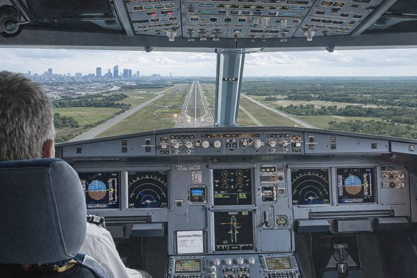 Flugsimulator.com Hamburg Airbus A320 Full Motion Cockpit Simulator-3