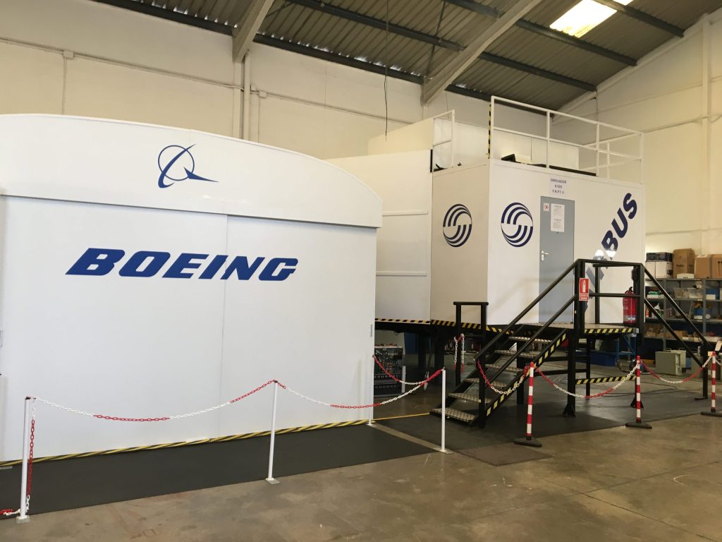 FlySim-NG Valencia Boeing 737 & Airbus A320 Flight Simulators in Manises-8