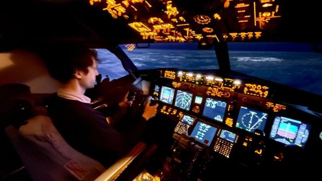 Full Flight Simulator Paris-8
