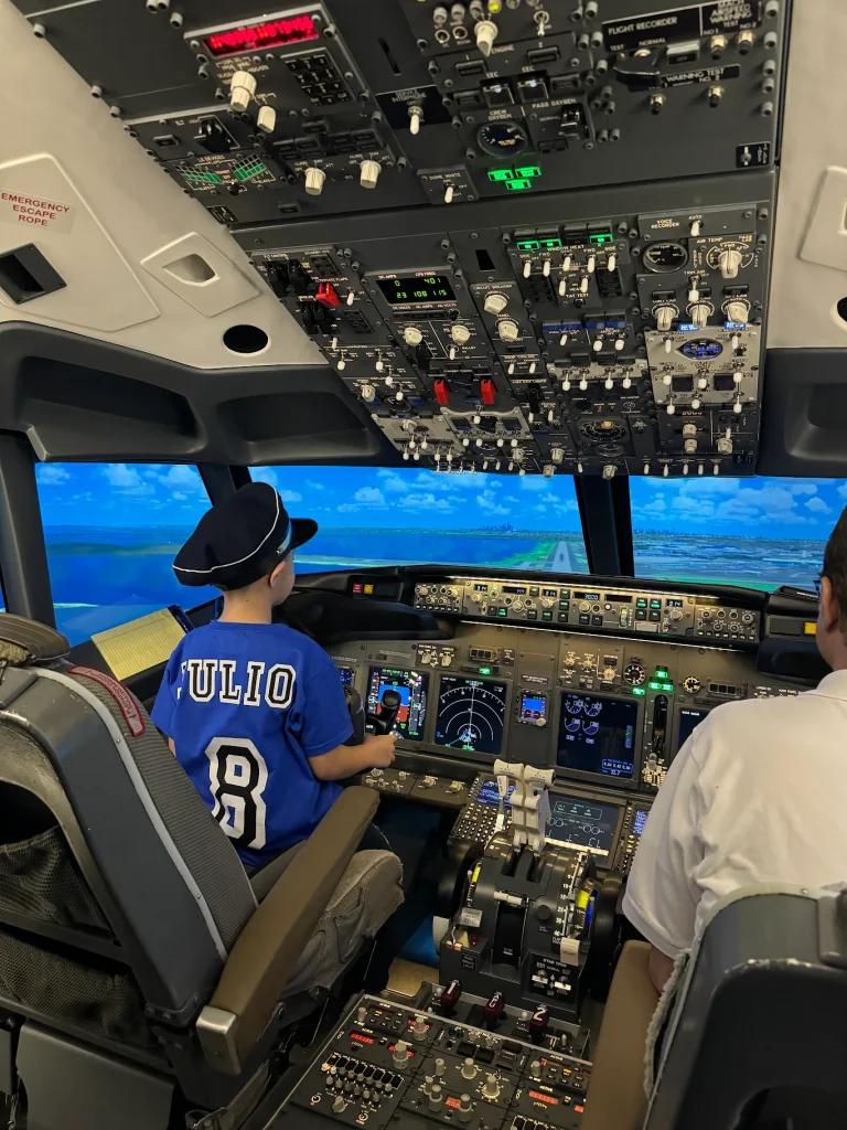 Global Flight Adverntures Canton MA 737-4