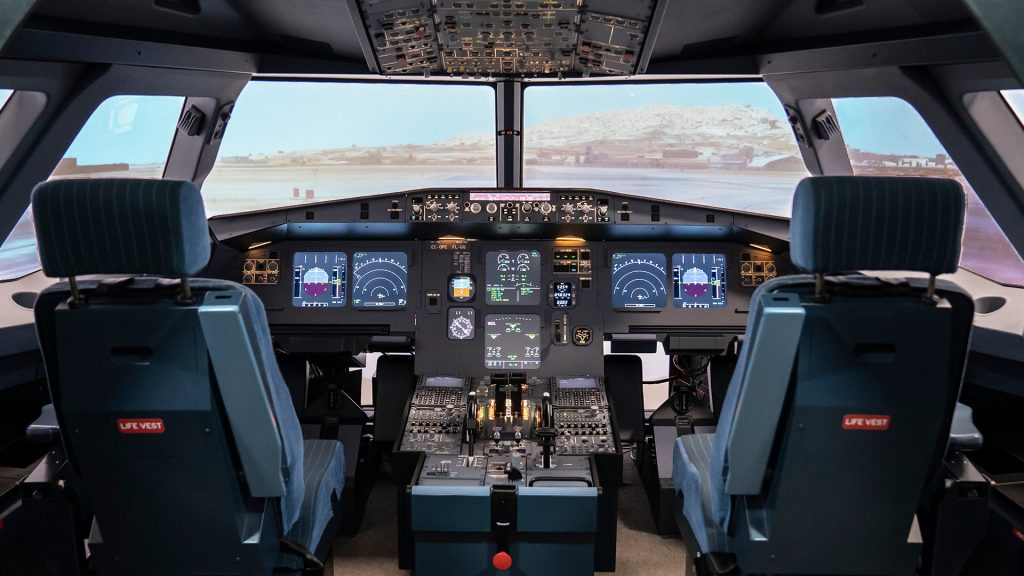 HeronFly Seville Airbus A320 Flight Simulator Experience in Nervión-1