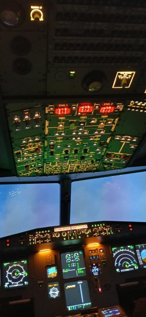 HeronFly Seville Airbus A320 Flight Simulator Experience in Nervión-4
