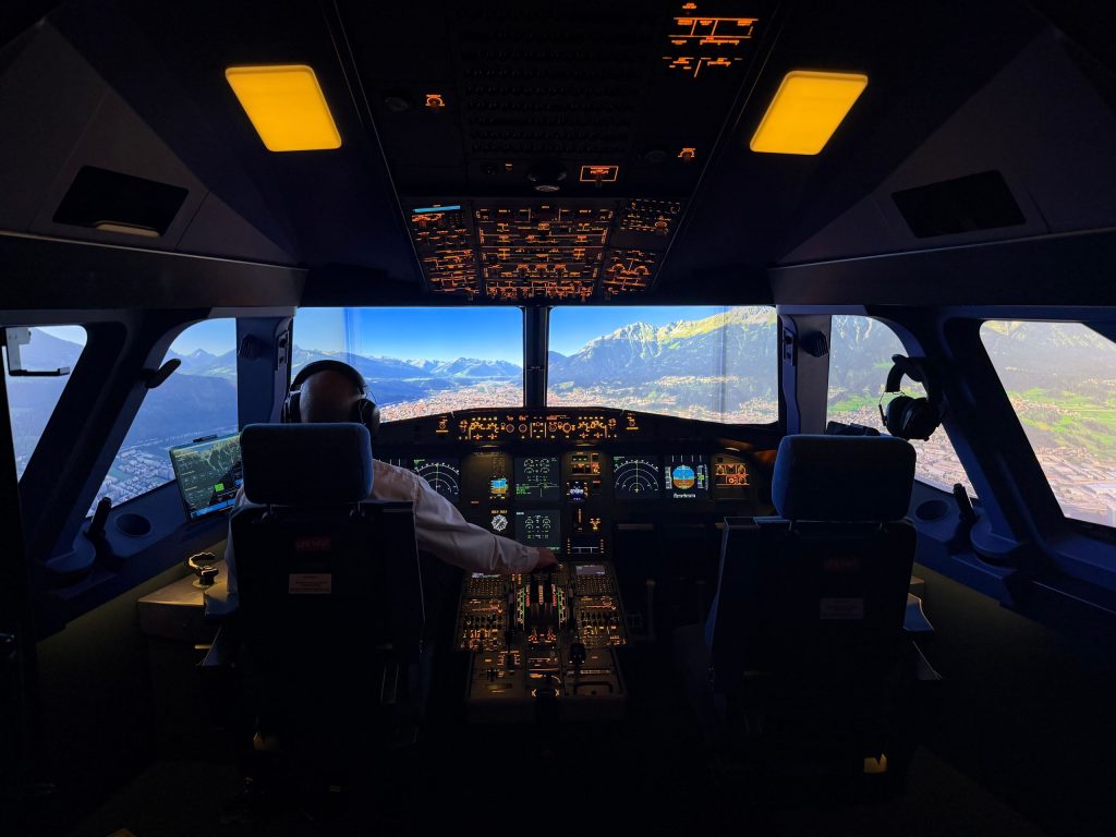 Infinity Simwings A320 Gatwick-3