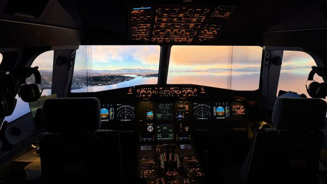 Infinity Simwings A320 Gatwick-5