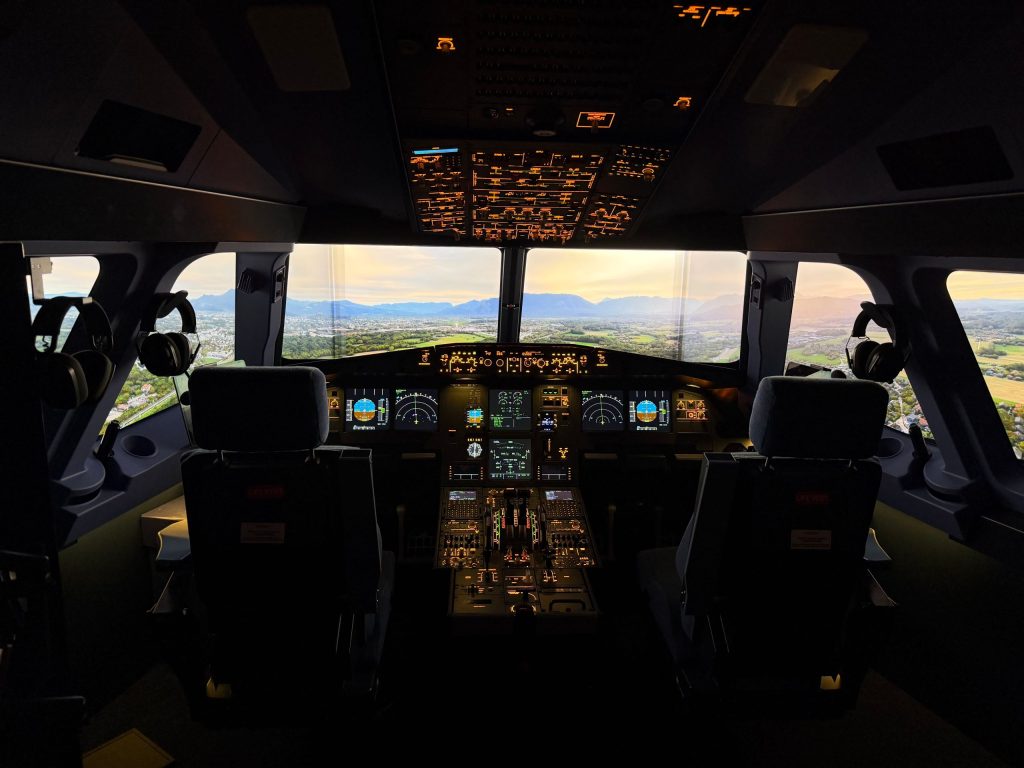 Infinity Simwings A320 Gatwick-6