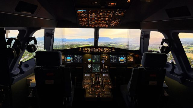 Infinity Simwings A320 Gatwick-6