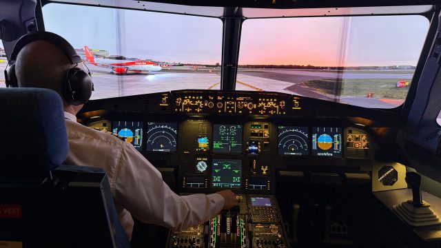 Infinity Simwings A320 Gatwick-7