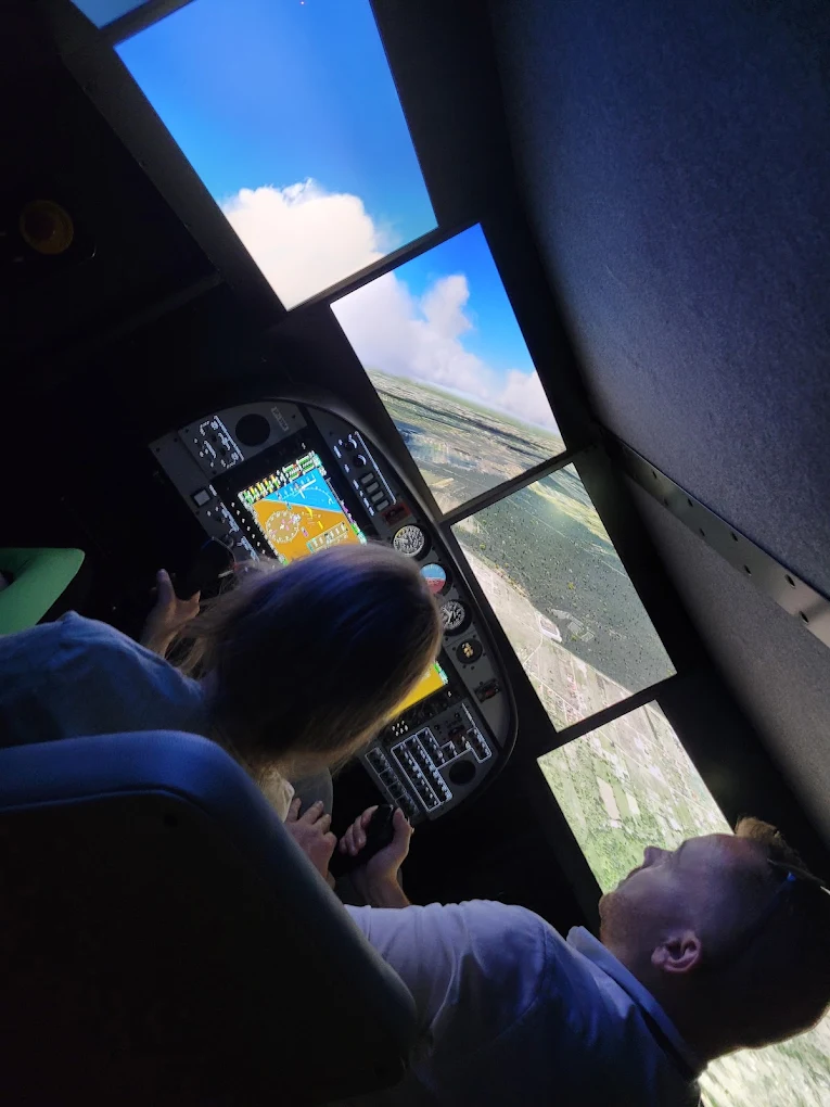 JetZone24 Warsaw Airbus A320, Diamond DA42 & AL250 Certified Flight Simulators-8