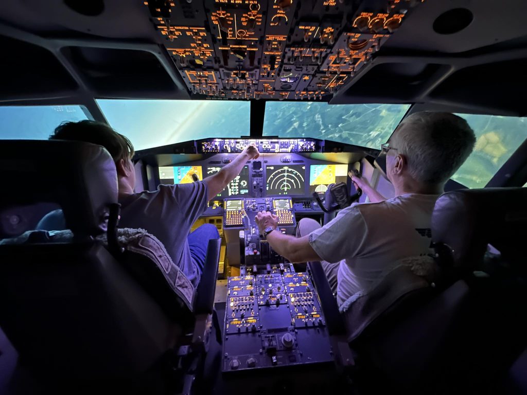 Jetsim A320 B737 Devon-1